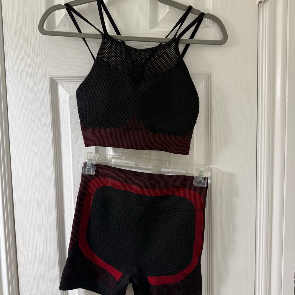 Black and Red Women's Mesh Workout Set